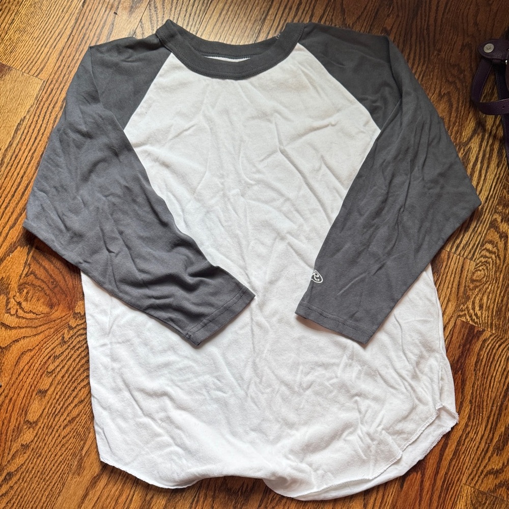 Gray and White Men's Raglan Shirt